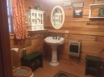 Holly Hill Ocoee River area cabin rental- main floor bath